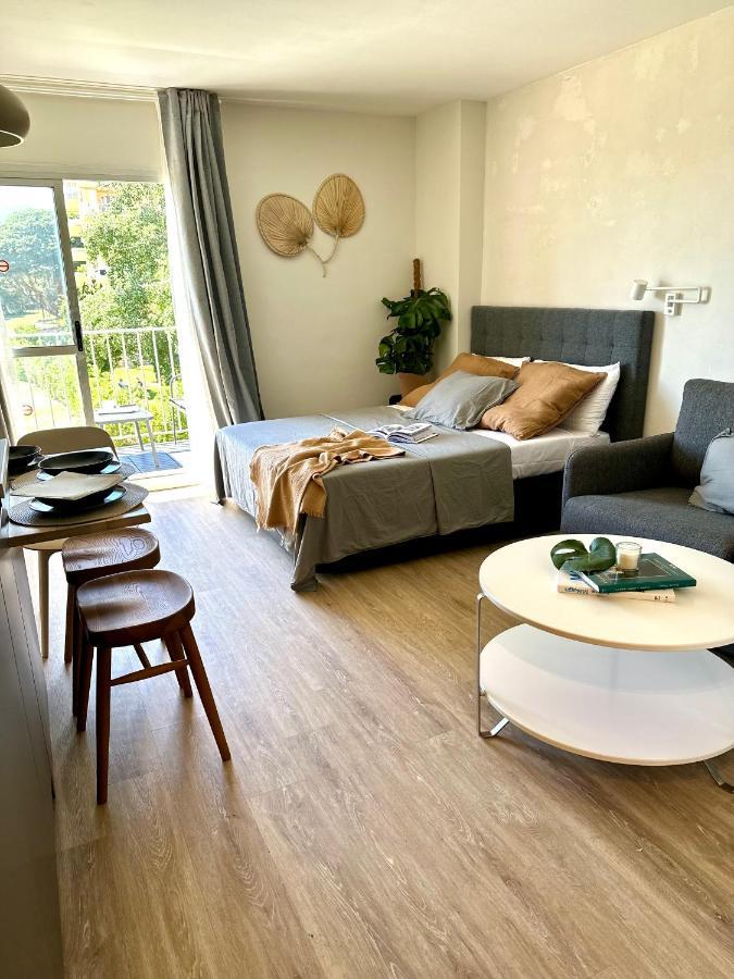 Minerva Estudio Suite La Biznaga , Beach And Pool ベナルマデナ エクステリア 写真
