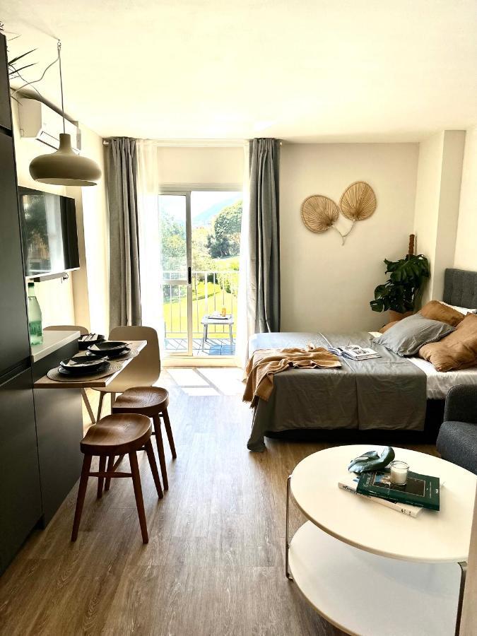 Minerva Estudio Suite La Biznaga , Beach And Pool ベナルマデナ エクステリア 写真