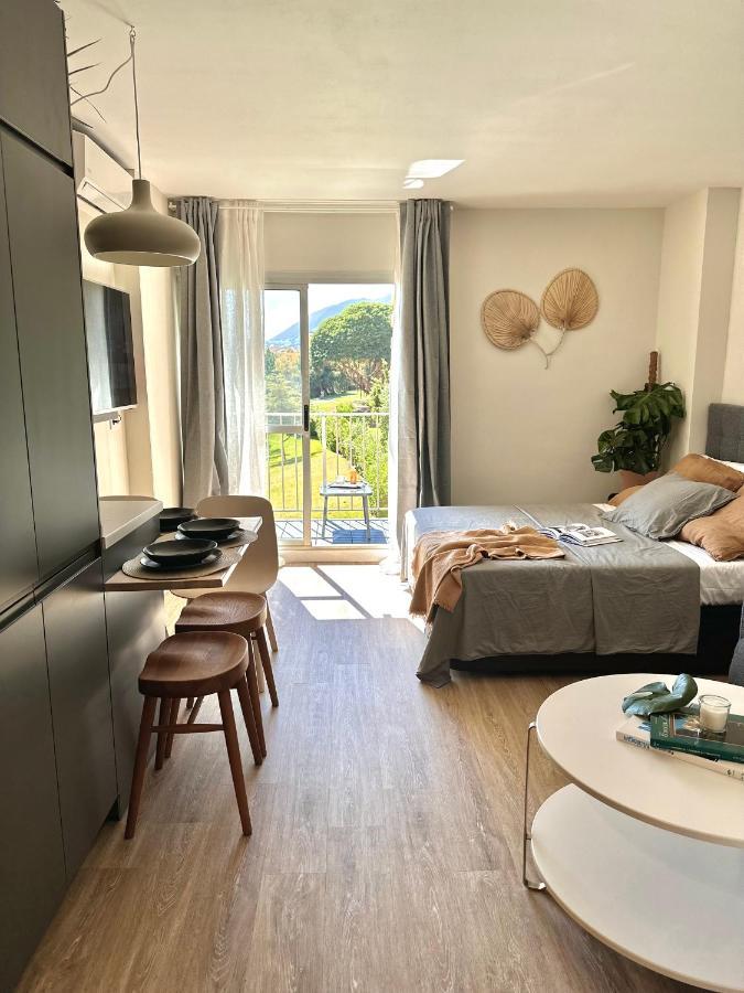 Minerva Estudio Suite La Biznaga , Beach And Pool ベナルマデナ エクステリア 写真
